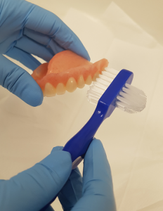 How to clean your denture